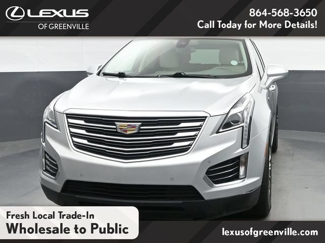 Used 2017 Cadillac XT5 Luxury w/ Driver Awareness Package FWD image 3