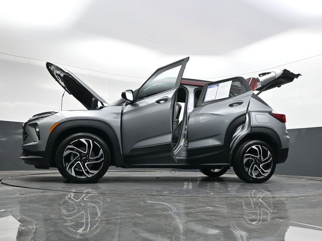 Used 2025 Chevrolet TrailBlazer RS w/ Convenience Package image 46