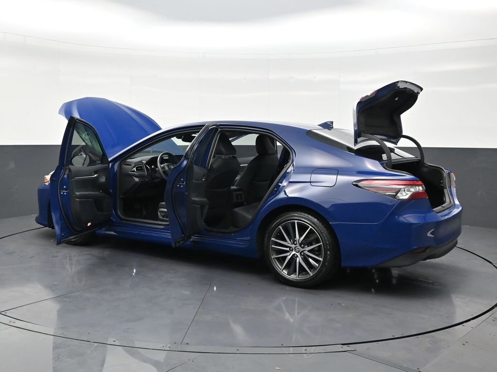 Used 2024 Toyota Camry XLE FWD image 32