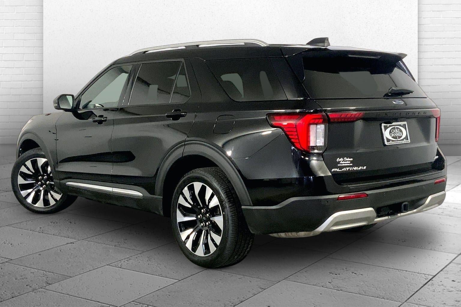Used 2025 Ford Explorer Platinum w/ LUX Leather Package AWD/4WD image 11