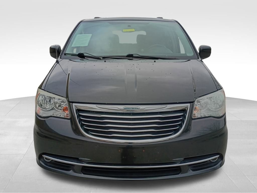 Used 2015 Chrysler Town & Country Touring w/ Driver Convenience Group image 8