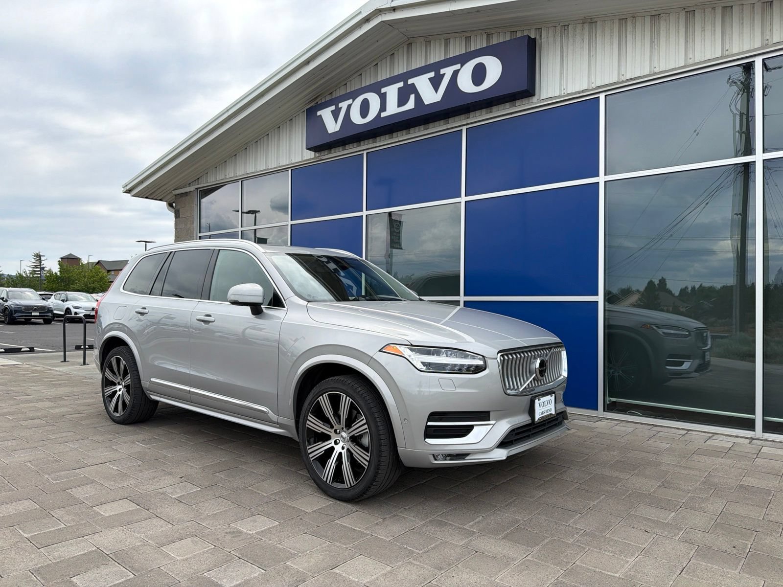 Used 2023 Volvo XC90 B6 Ultimate w/ Lounge Package AWD/4WD image 1