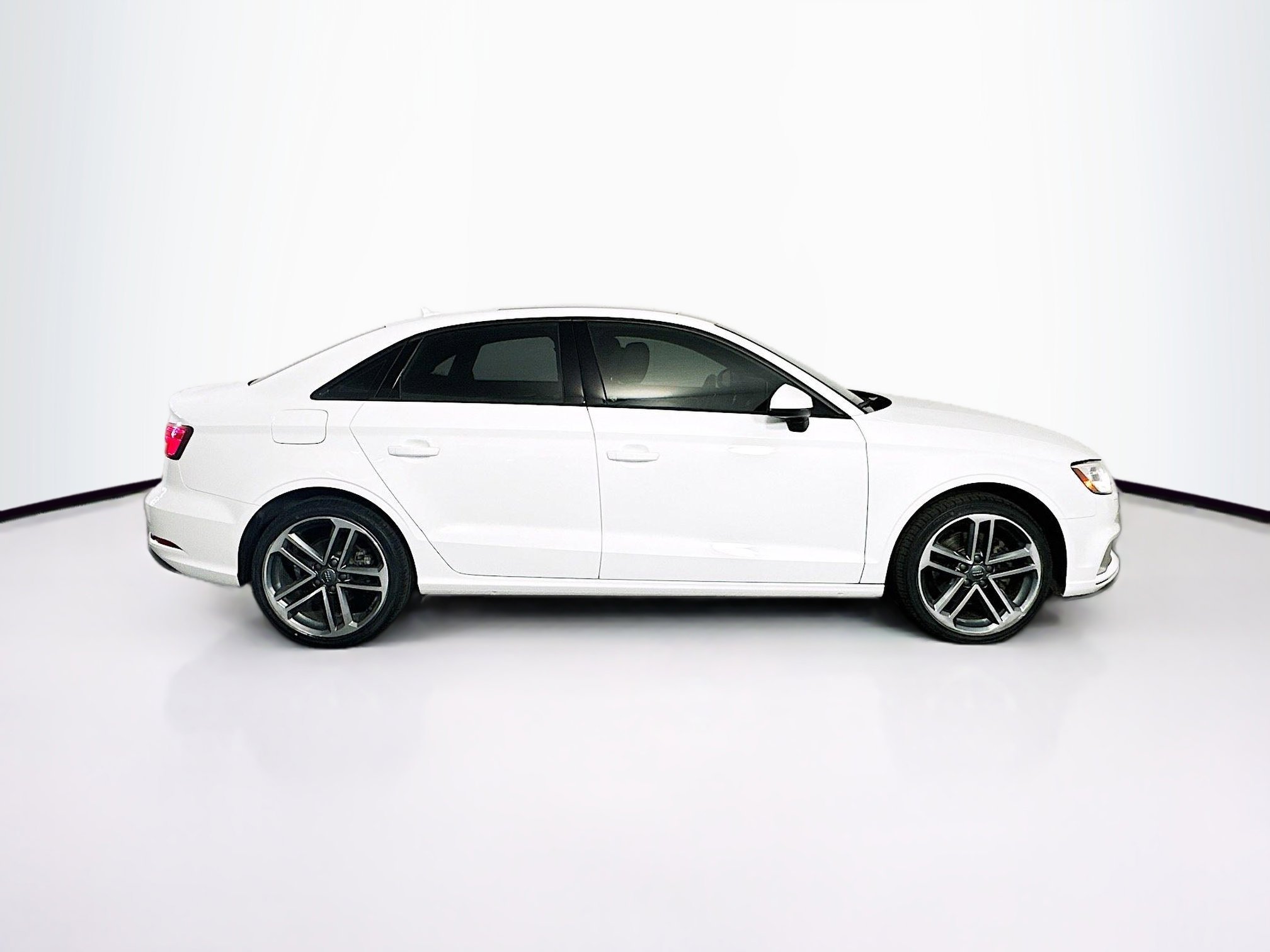 Used 2018 Audi A3 2.0T Premium w/ Convenience Package image 10