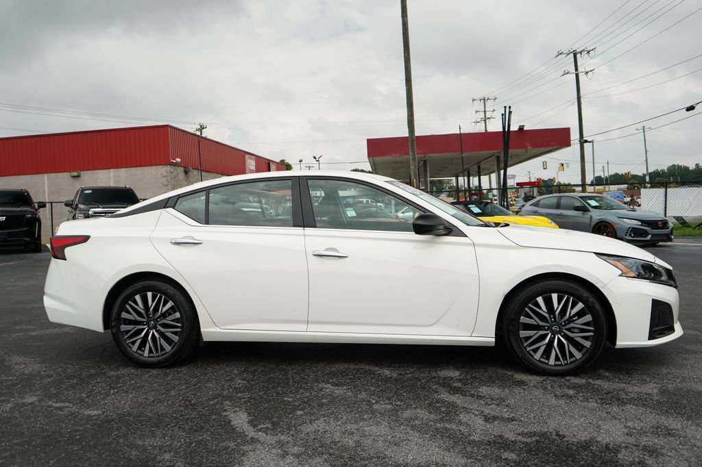 Used 2025 Nissan Altima 2.5 SV FWD video 2