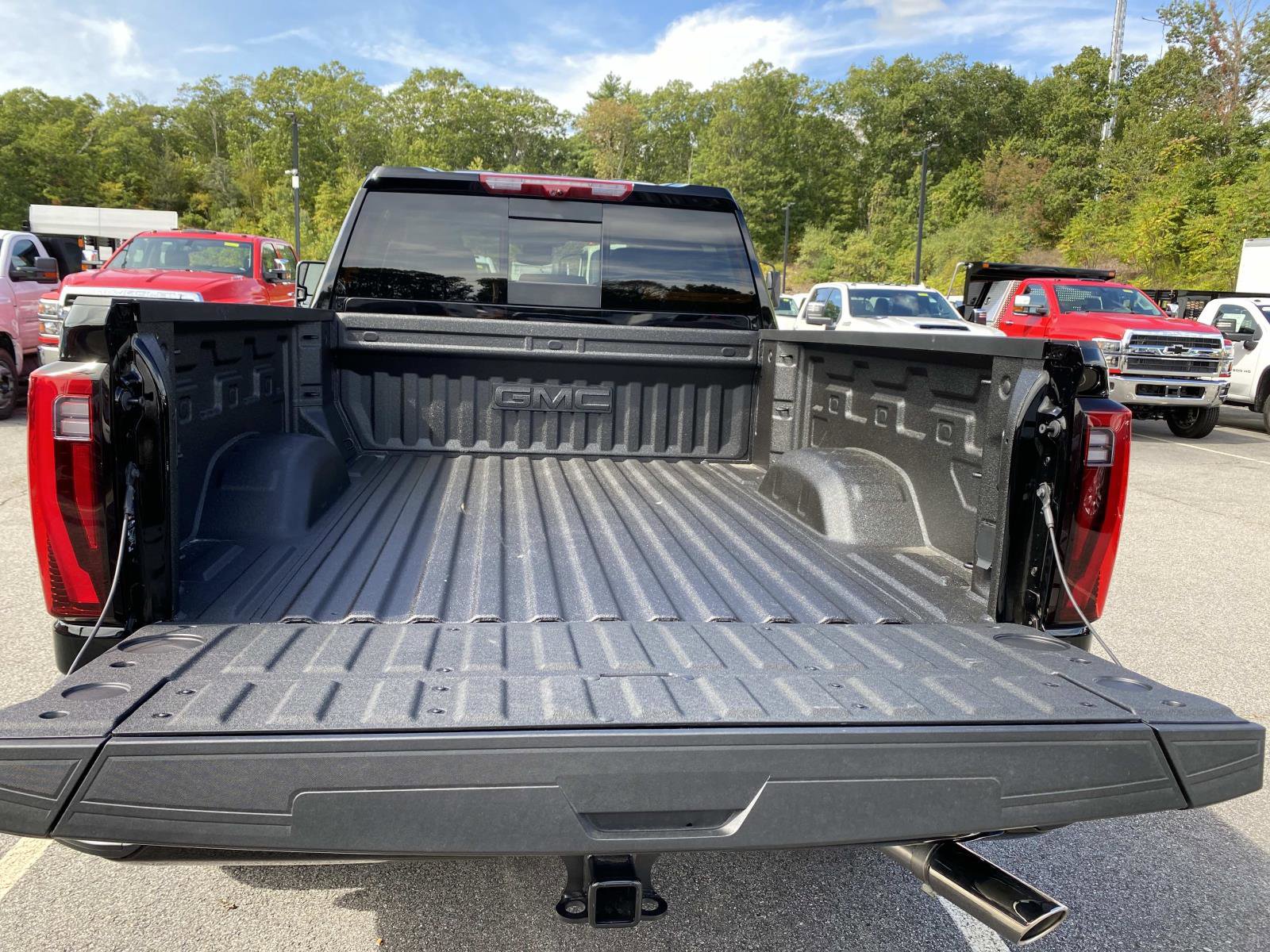 New 2026 GMC Sierra 2500 Denali w/ Denali Reserve Package image 6