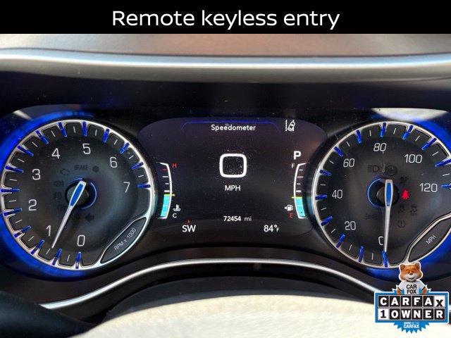 Used 2023 Chrysler Pacifica Touring-L AWD/4WD image 15