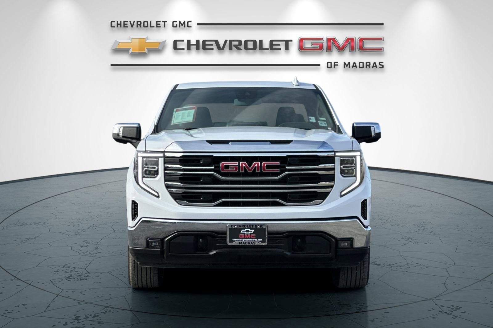 Used 2025 GMC Sierra 1500 SLT image 8