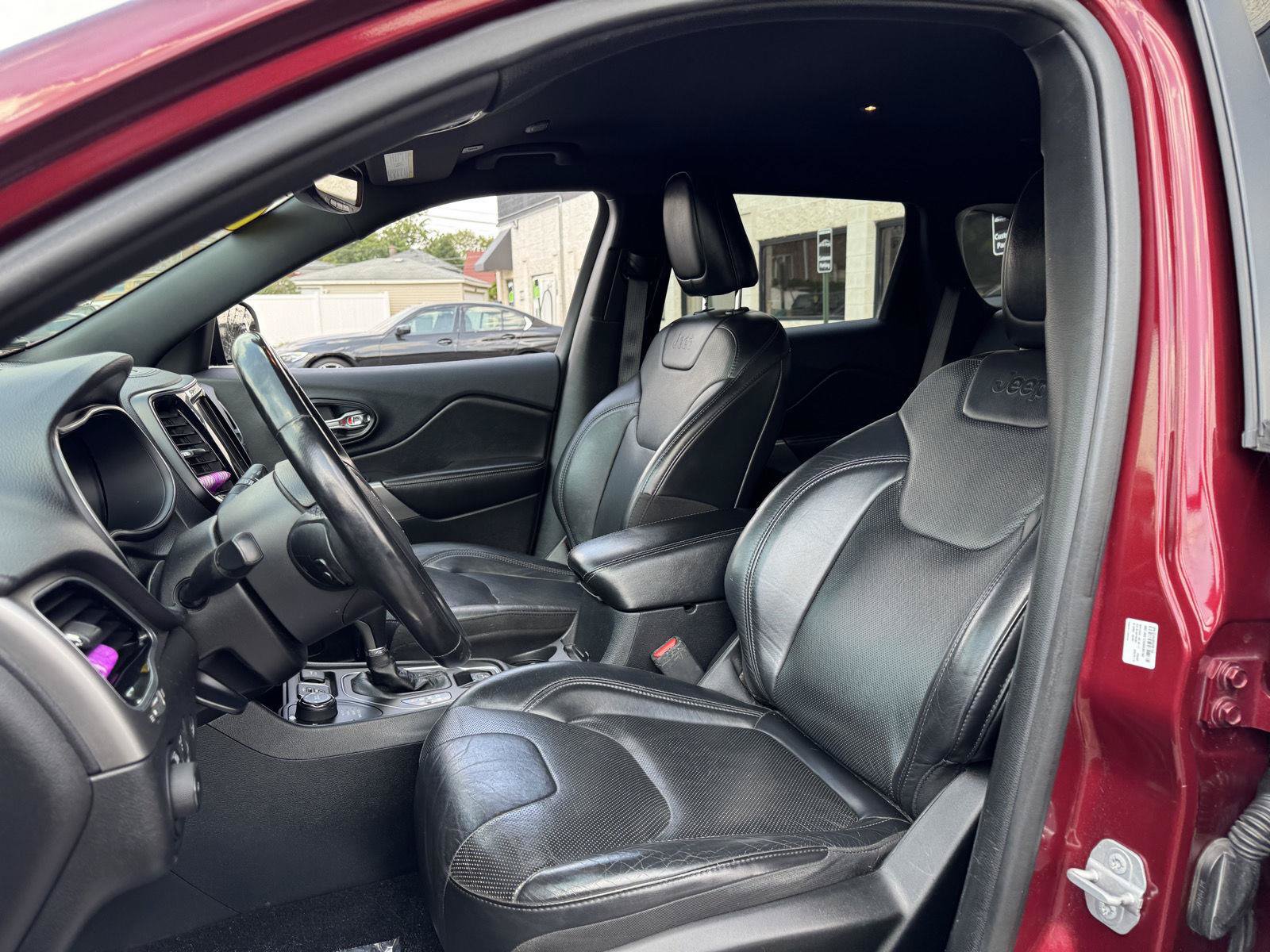 Used 2019 Jeep Cherokee High Altitude AWD/4WD image 21