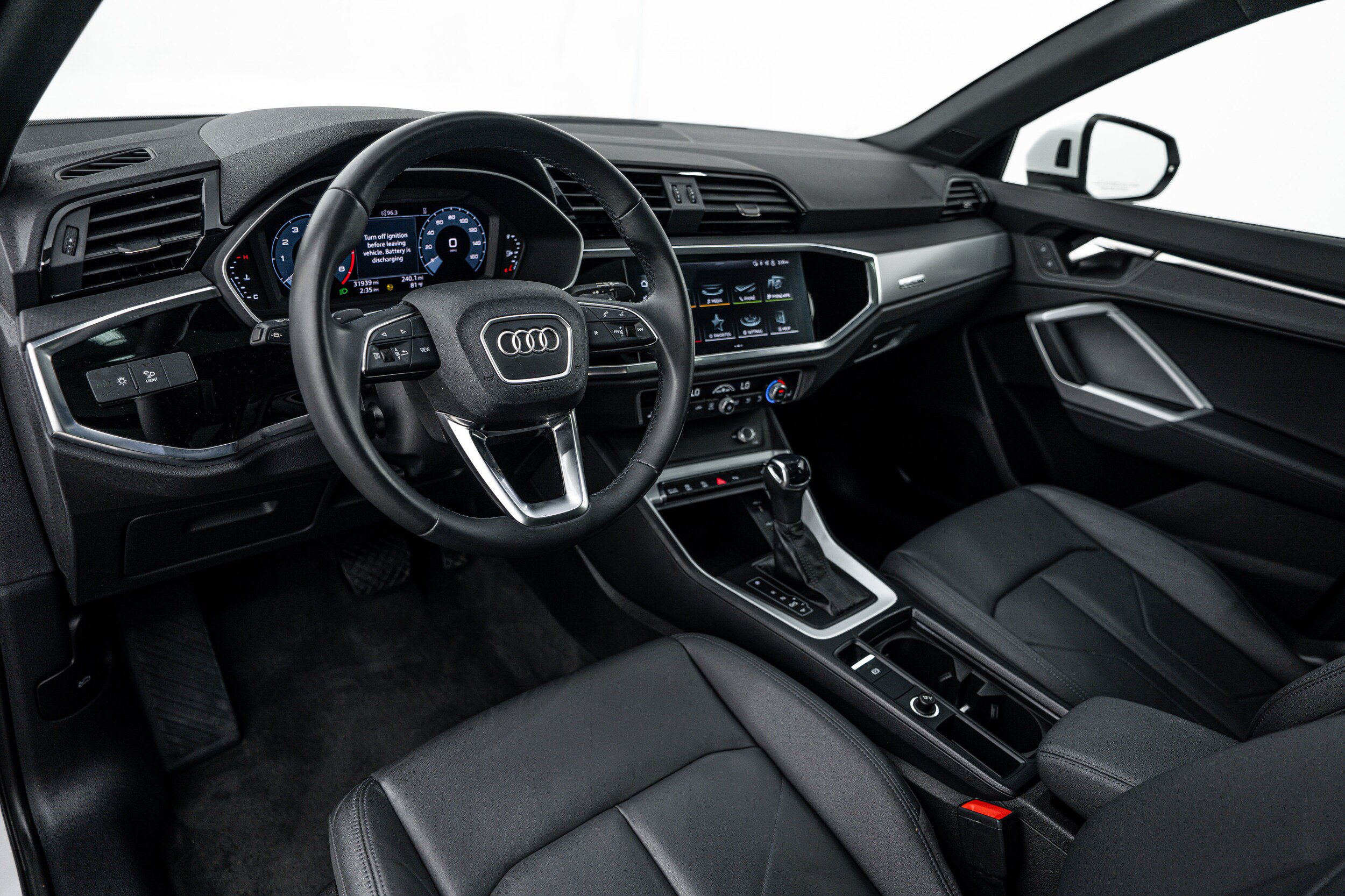 Used 2023 Audi Q3 2.0T Premium w/ Convenience Package AWD/4WD image 10