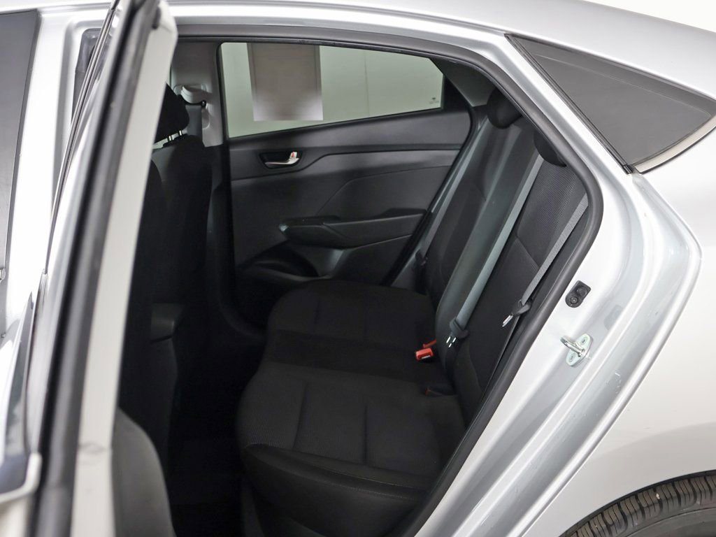 Used 2022 Hyundai Accent SEL image 27