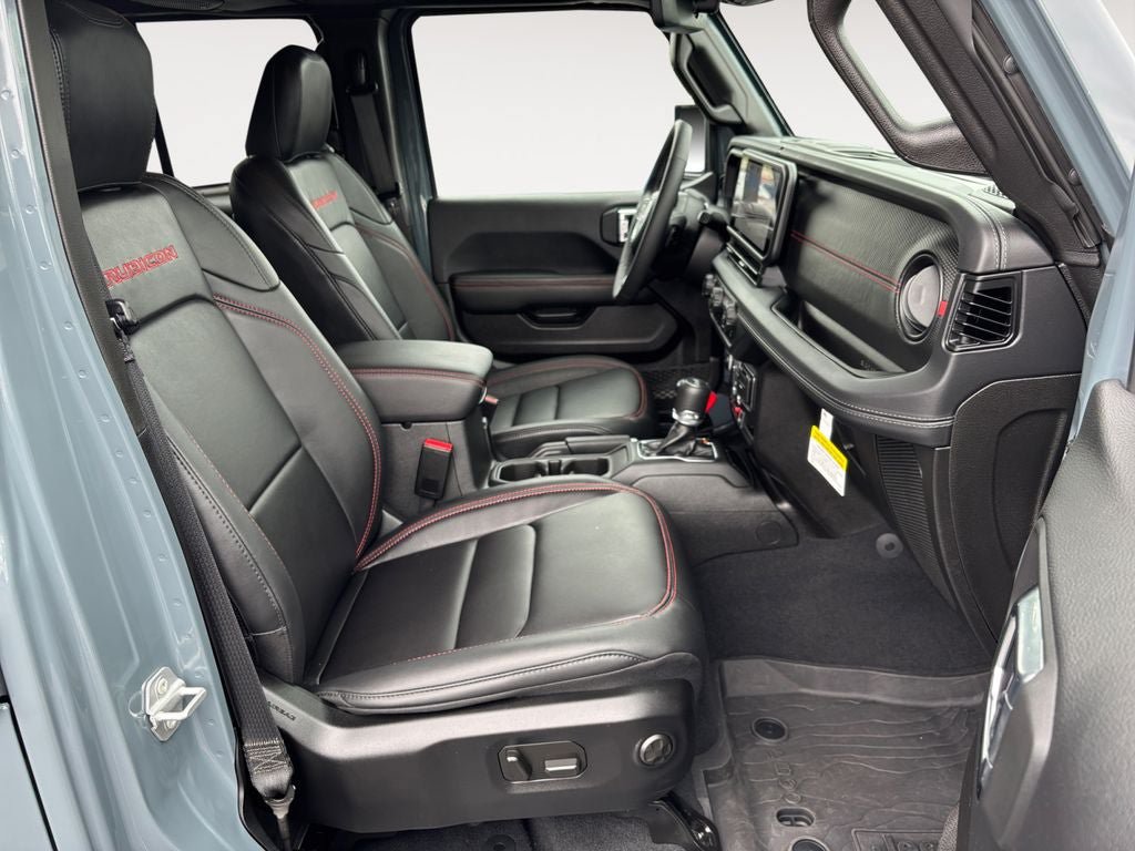 Used 2025 Jeep Wrangler Unlimited Rubicon AWD/4WD image 24