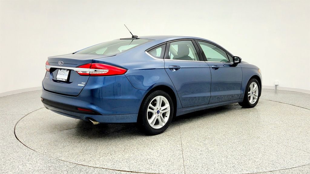 Used 2018 Ford Fusion SE image 5