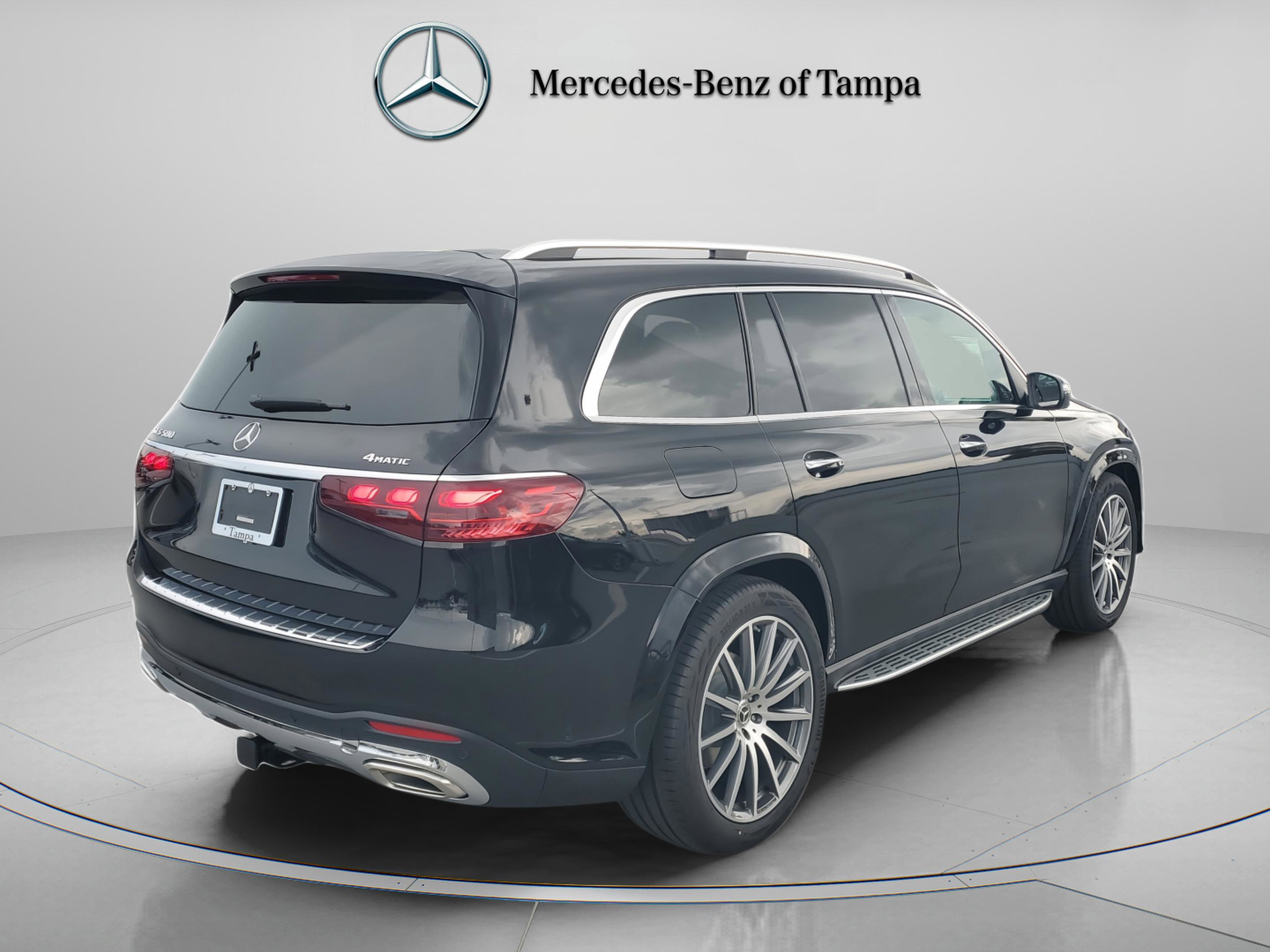 Used 2026 Mercedes-Benz GLS 580 4MATIC image 4