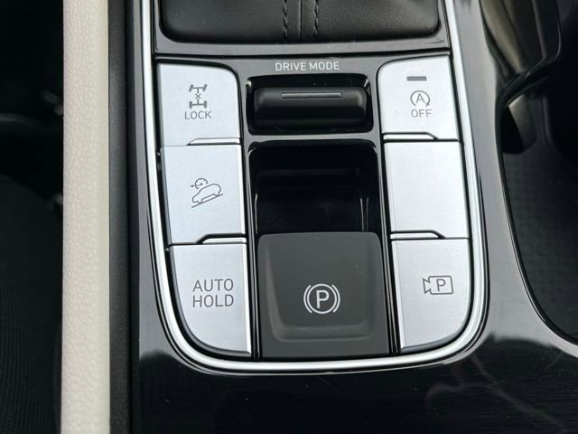 Used 2024 Hyundai Tucson SE image 32