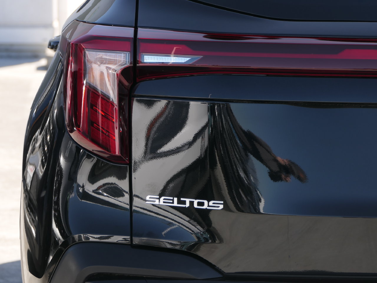 Certified 2024 Kia Seltos EX FWD image 5