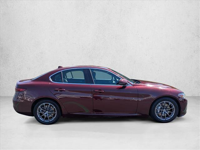 Used 2019 Alfa Romeo Giulia image 4