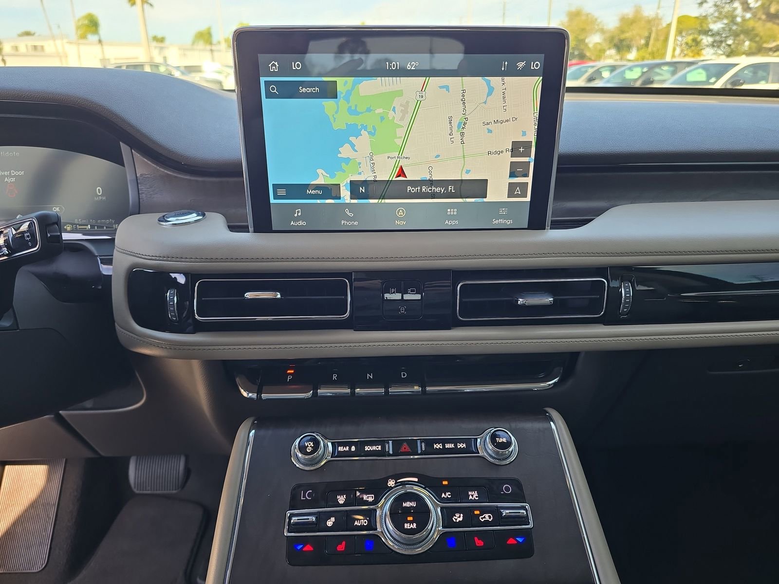 Used 2020 Lincoln Aviator Reserve w/ Equipment Group 202A image 19