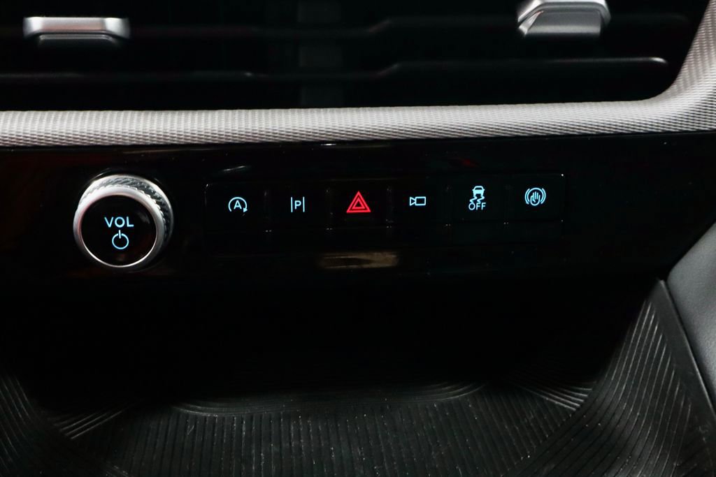 Certified 2025 Ford Explorer Active AWD/4WD image 31