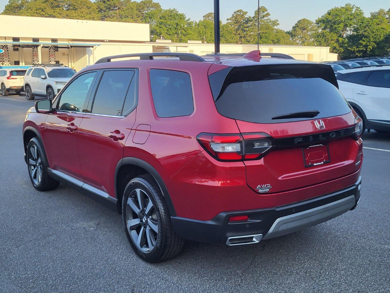 Certified 2024 Honda Pilot Touring image 6