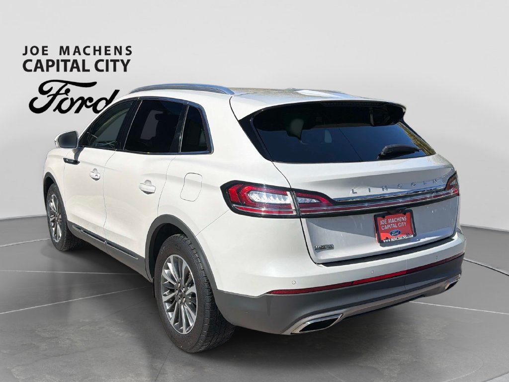 Used 2023 Lincoln Nautilus FWD w/ Premium Package image 7