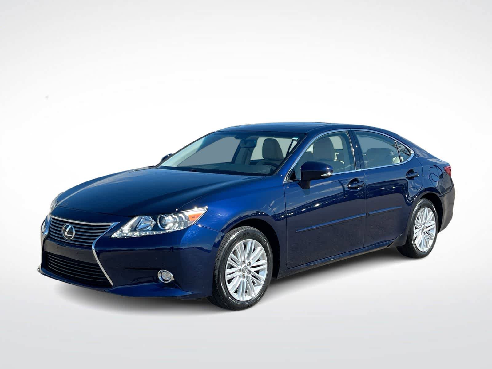 Used 2015 Lexus ES 350 w/ Luxury Package FWD image 4