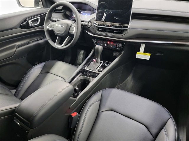 New 2026 Jeep Compass Limited image 32