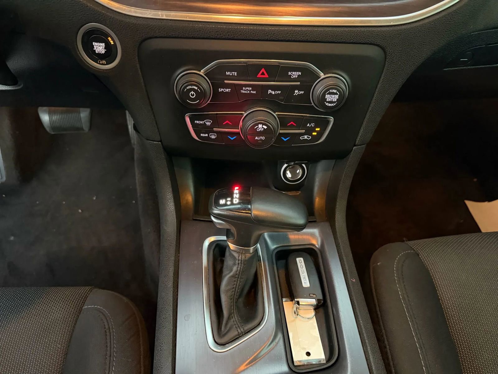Used 2018 Dodge Charger R/T Scat Pack RWD image 21