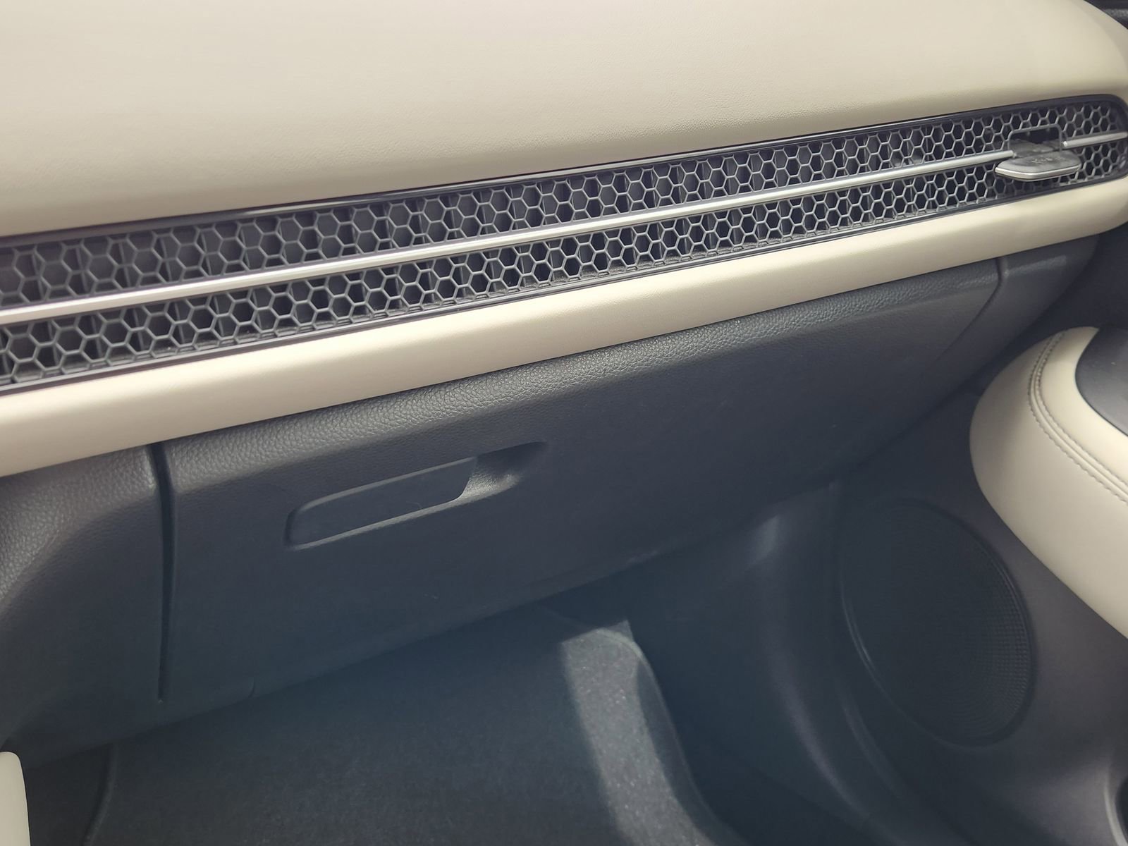 Used 2023 Honda HR-V EX-L image 22