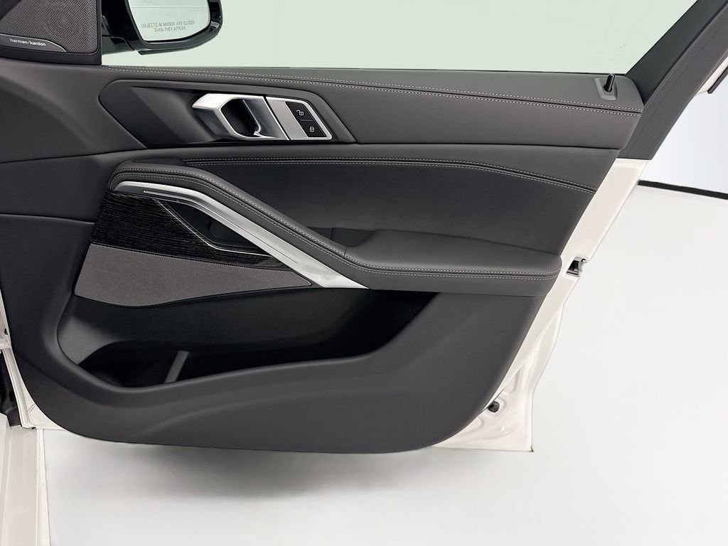 New 2026 BMW X6 xDrive40i AWD/4WD image 24