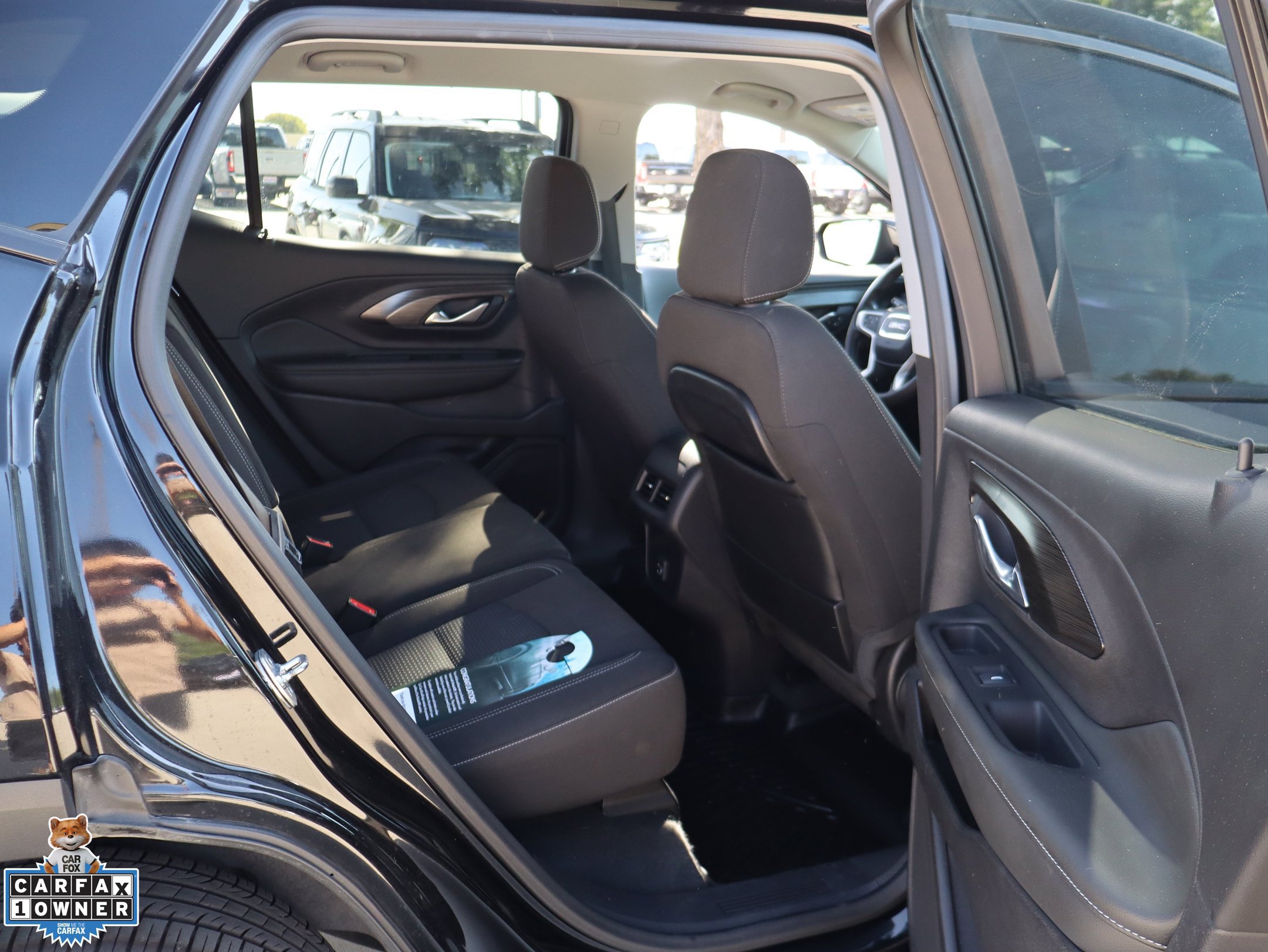 Used 2024 GMC Terrain SLE AWD/4WD image 29