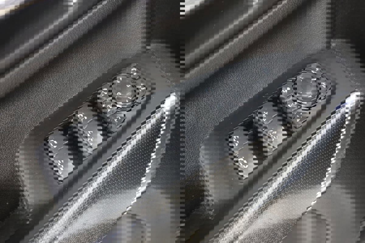 Used 2023 GMC Sierra 2500 AT4 w/ AT4 Preferred Package AWD/4WD image 23