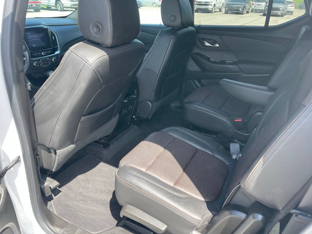 Used 2023 Chevrolet Traverse High Country FWD image 15