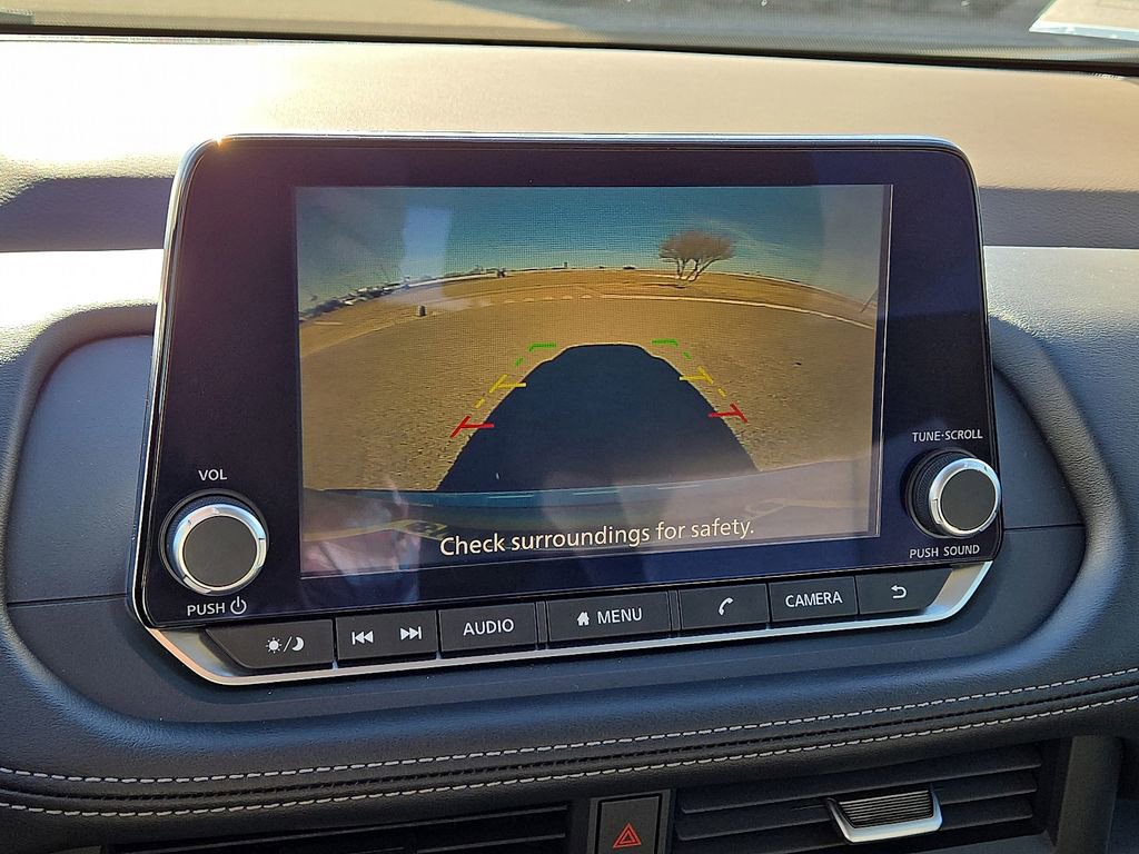 Used 2023 Nissan Rogue SV image 27