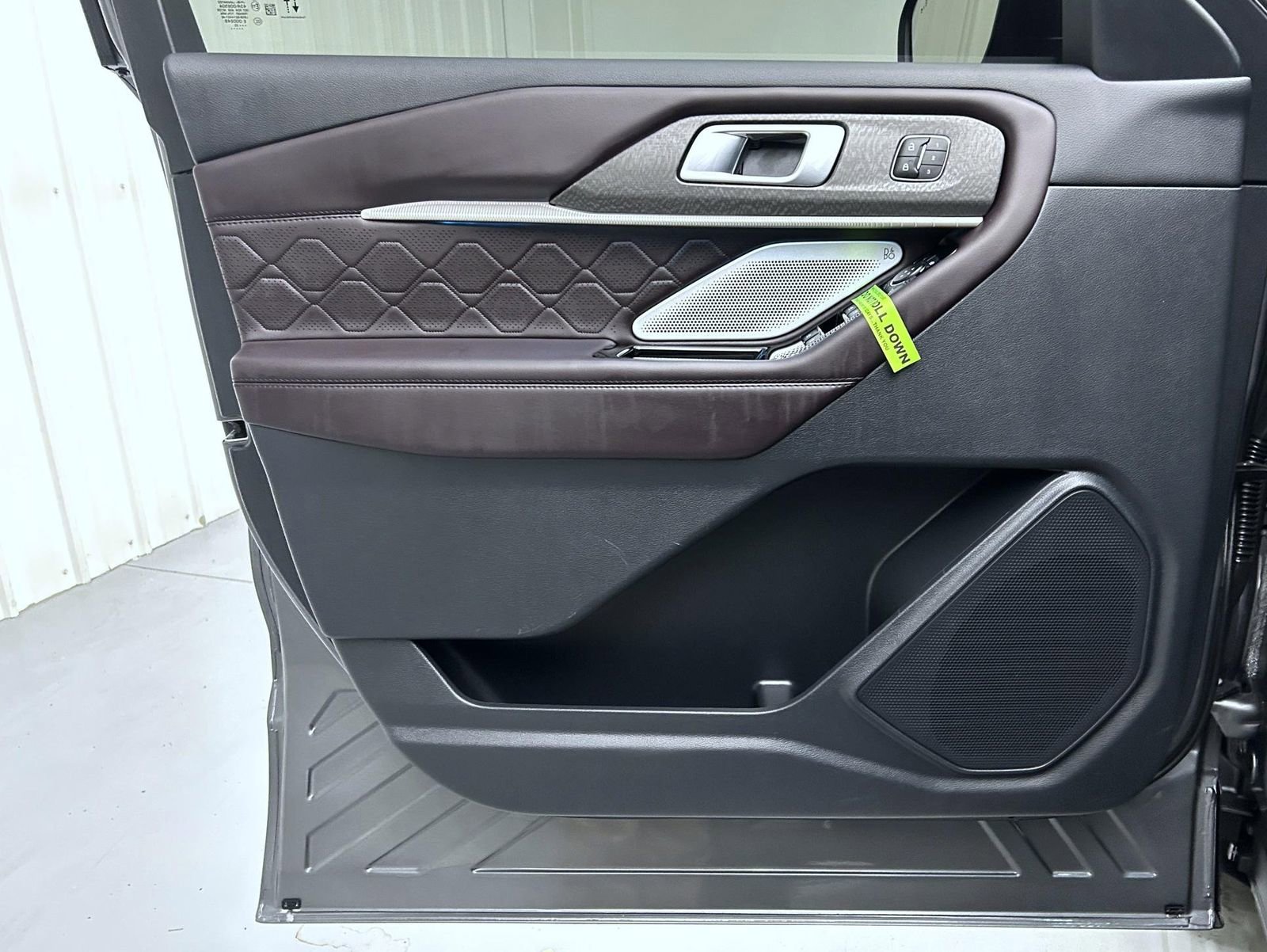 Used 2025 Ford Explorer Platinum w/ LUX Leather Package image 9