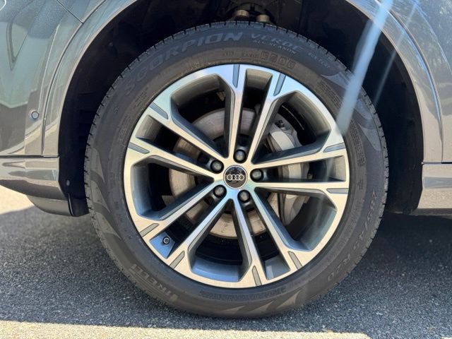 Certified 2025 Audi Q7 2.0T Premium Plus w/ Premium Plus Package AWD/4WD image 8