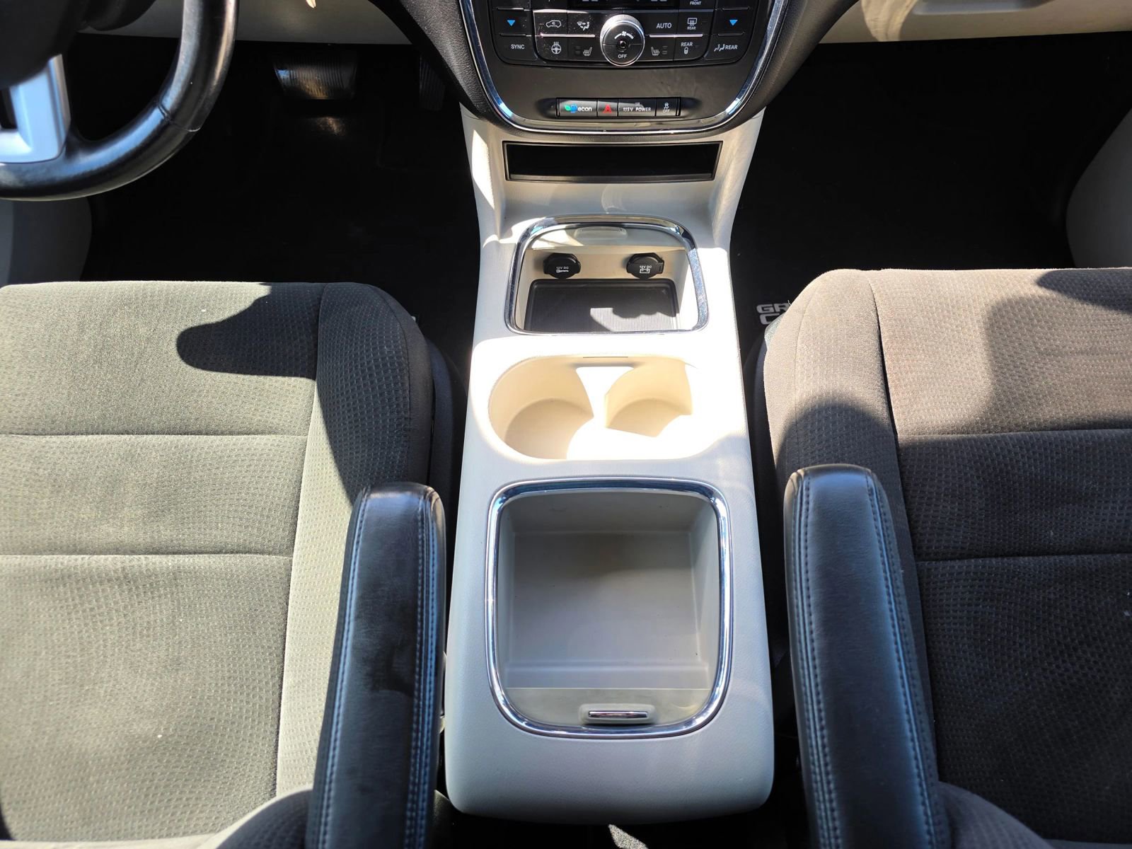 Used 2013 Dodge Grand Caravan Crew w/ Entertainment Group 1 image 21