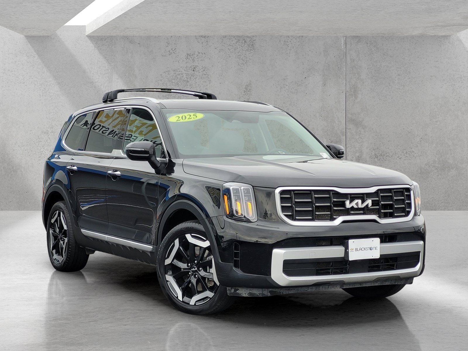 Used 2025 Kia Telluride S