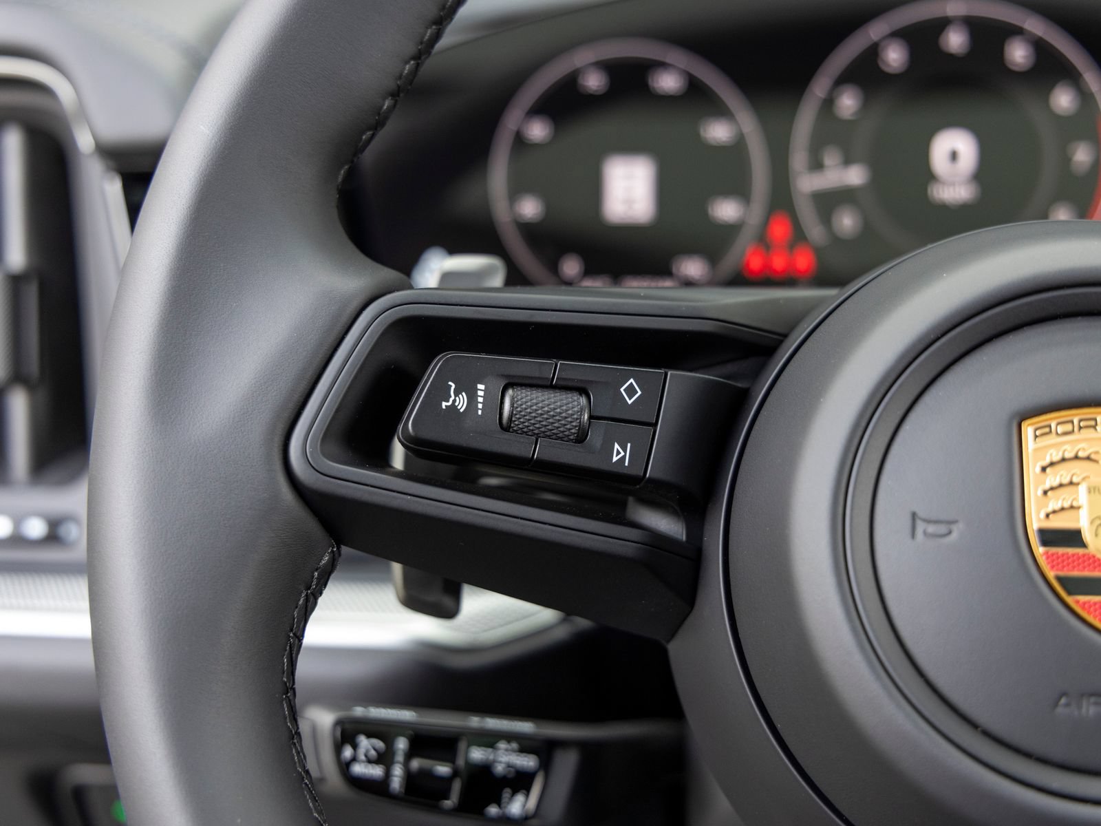 New 2026 Porsche Cayenne AWD/4WD image 37
