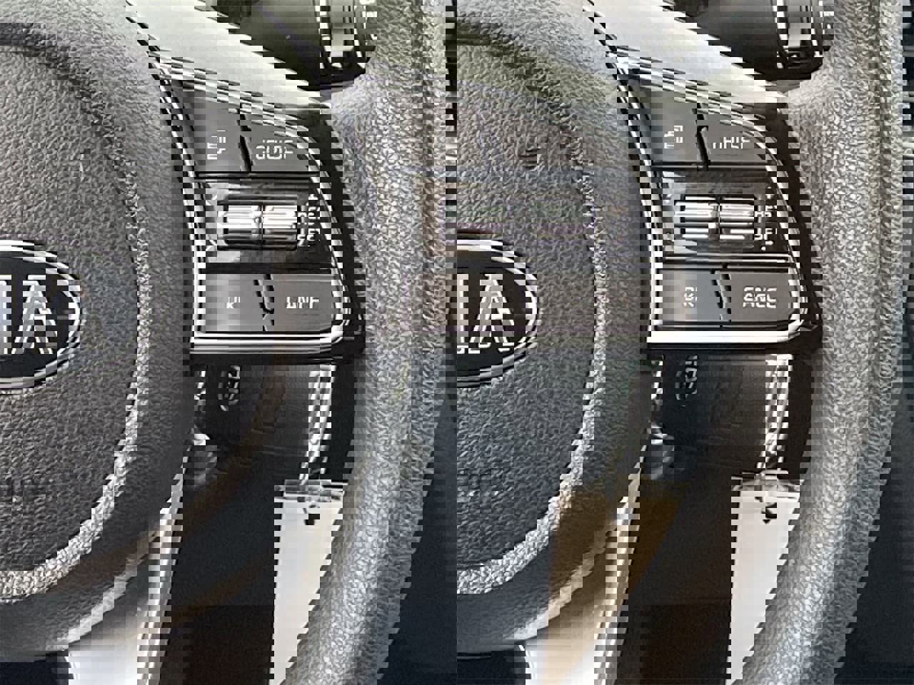 Used 2020 Kia Optima LX image 36