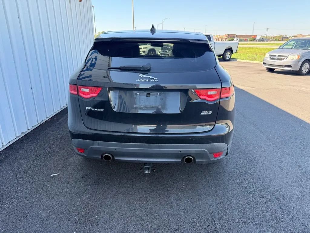 Used 2017 Jaguar F-PACE Prestige AWD/4WD image 7