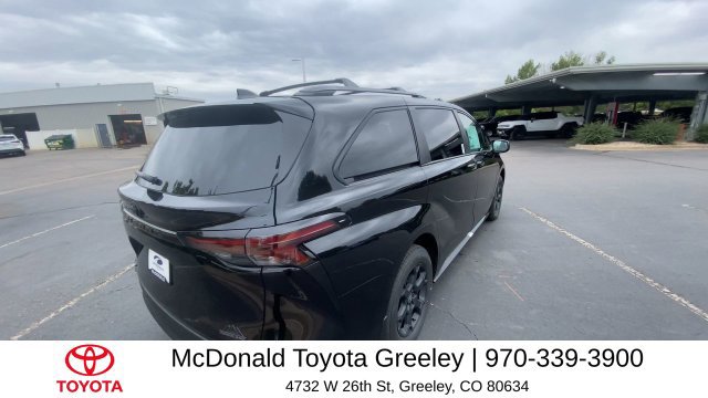 New 2026 Toyota Sienna XLE Woodland Edition AWD/4WD image 8
