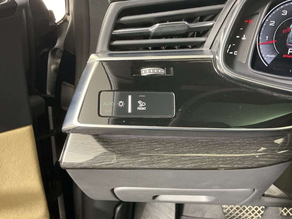 Used 2020 Audi Q8 Prestige image 18