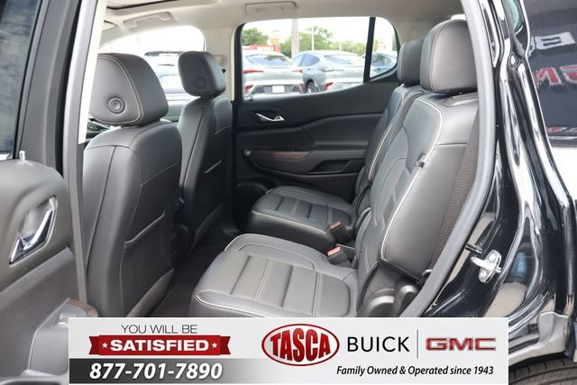 Used 2023 GMC Acadia Denali w/ Black Diamond Edition FWD image 17