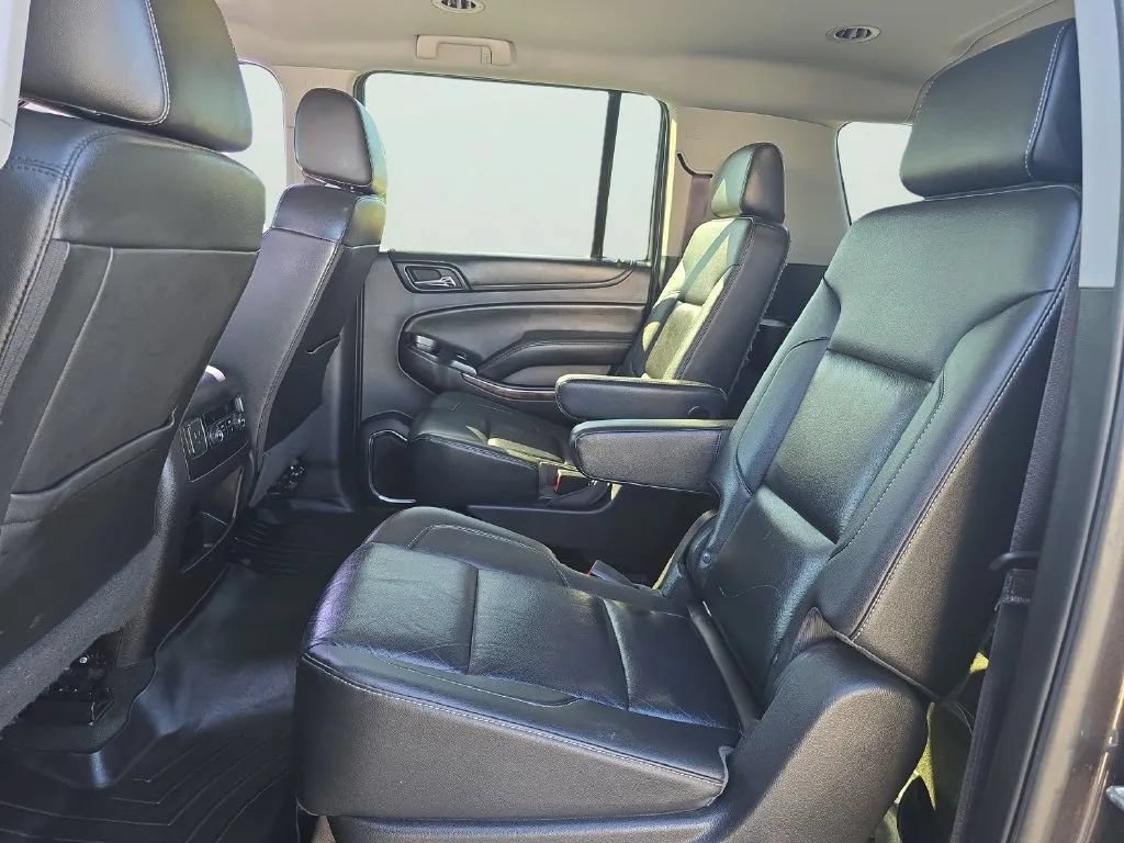 Used 2016 Chevrolet Suburban LT w/ Luxury Package AWD/4WD image 13