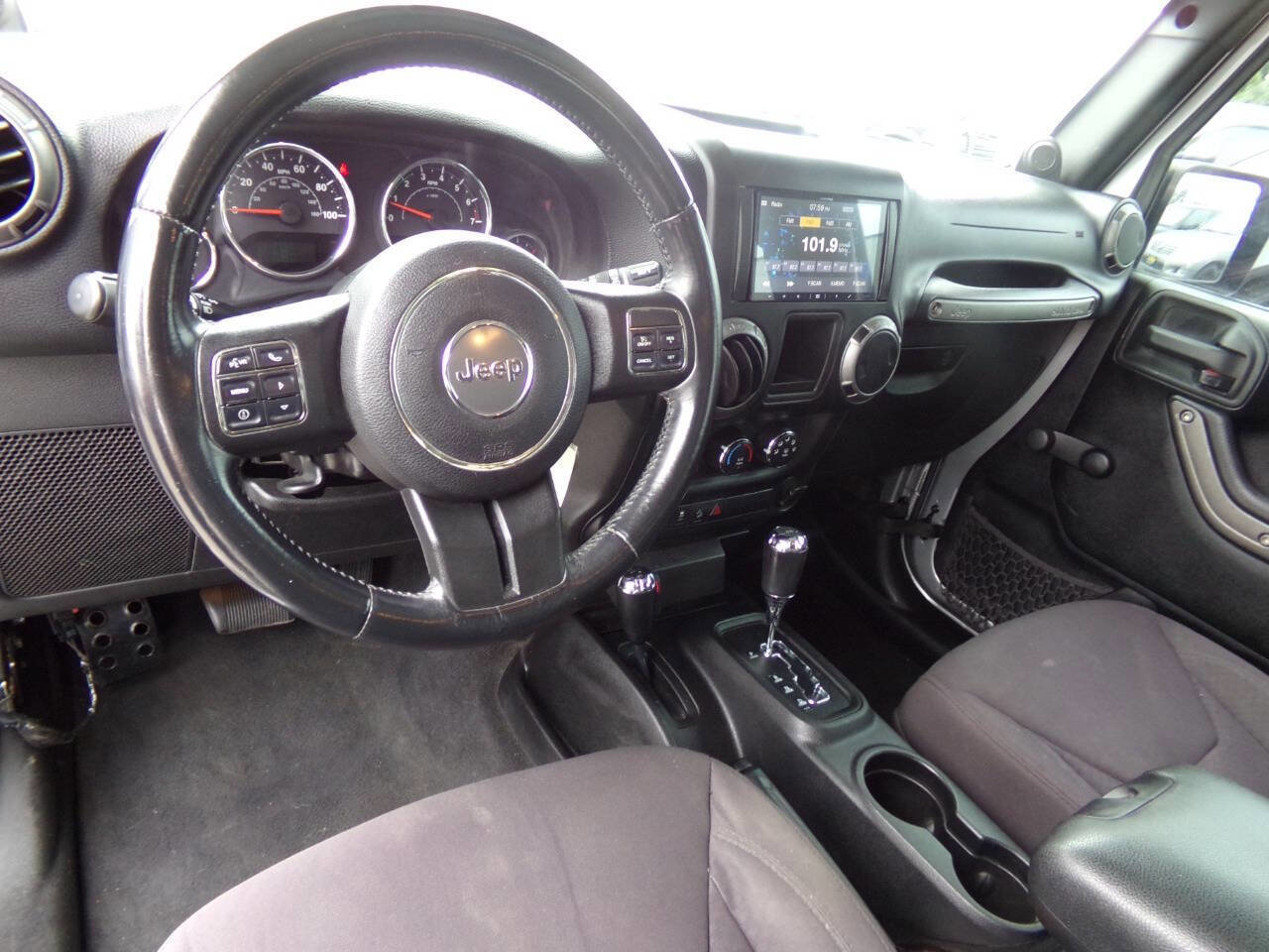 Used 2013 Jeep Wrangler Unlimited Sport w/ Connectivity Group image 9