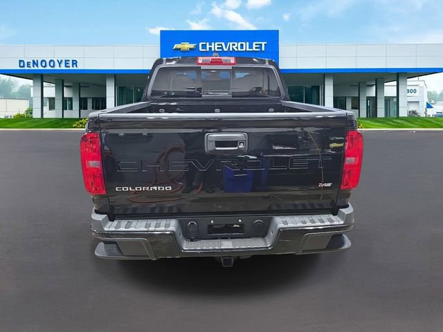 Used 2022 Chevrolet Colorado LT w/ LT Convenience Package image 9
