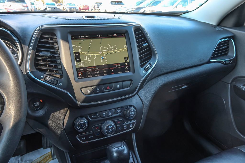 Used 2023 Jeep Cherokee Altitude Lux image 30