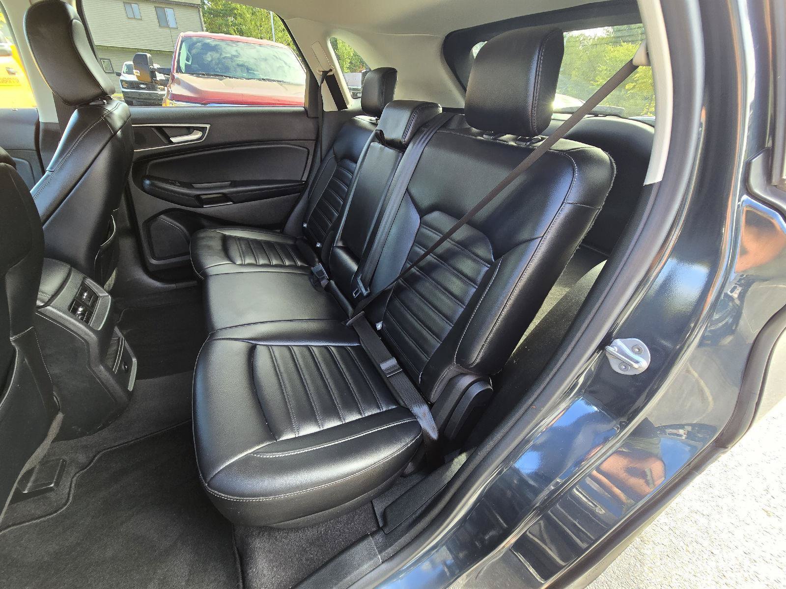 Used 2023 Ford Edge SEL AWD/4WD image 14