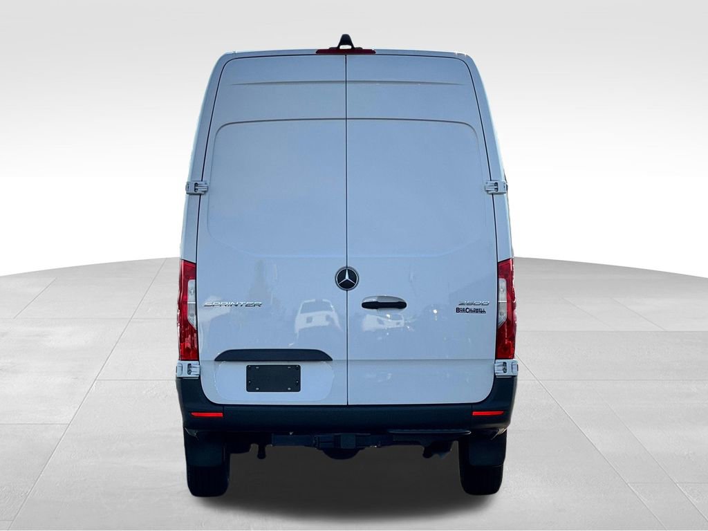Used 2025 Mercedes-Benz Sprinter 2500 image 7