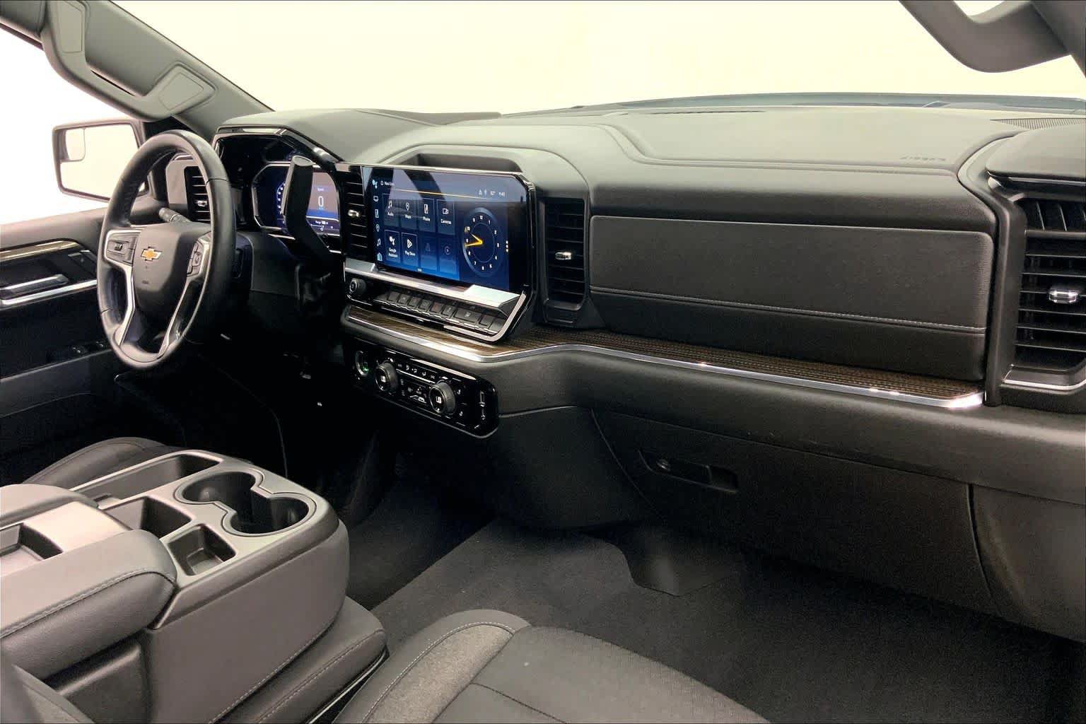 Used 2023 Chevrolet Silverado 1500 LT AWD/4WD image 8